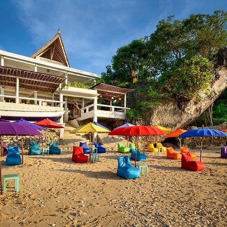 The Point Beach-Front Balangan Джимбаран Экстерьер фото